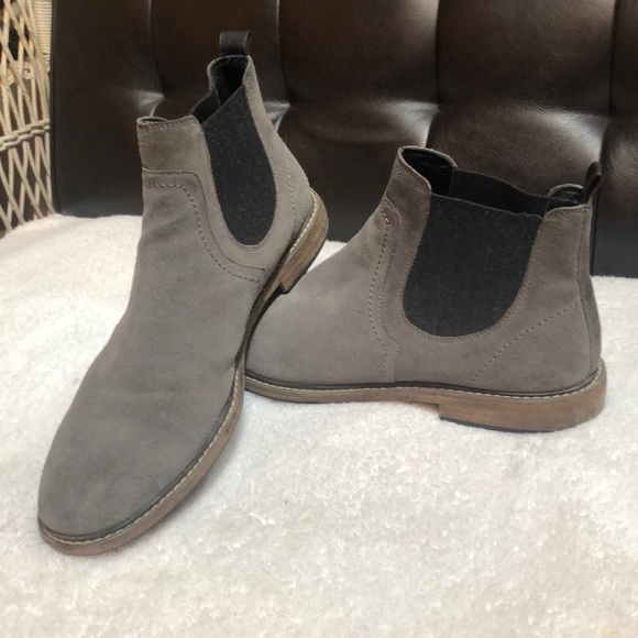 The Rail Other - Suede Chelsea boots by The Rail